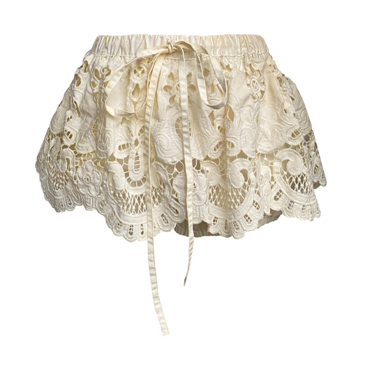 Bubble shorts made of cold-dyed embroidered fabric