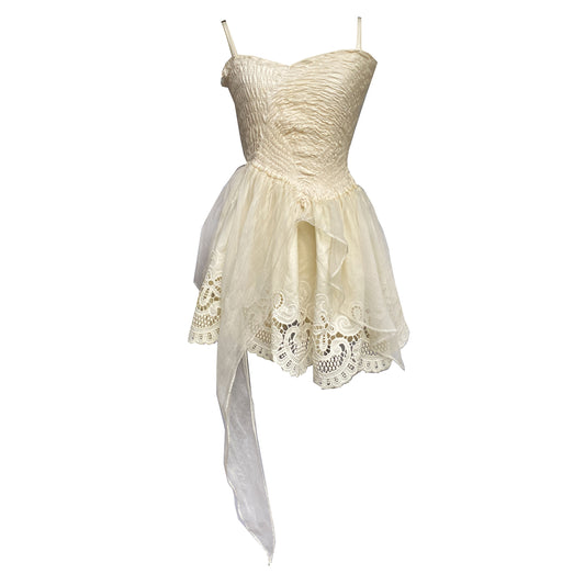 Cold-dyed silk fluttering panel strappy top